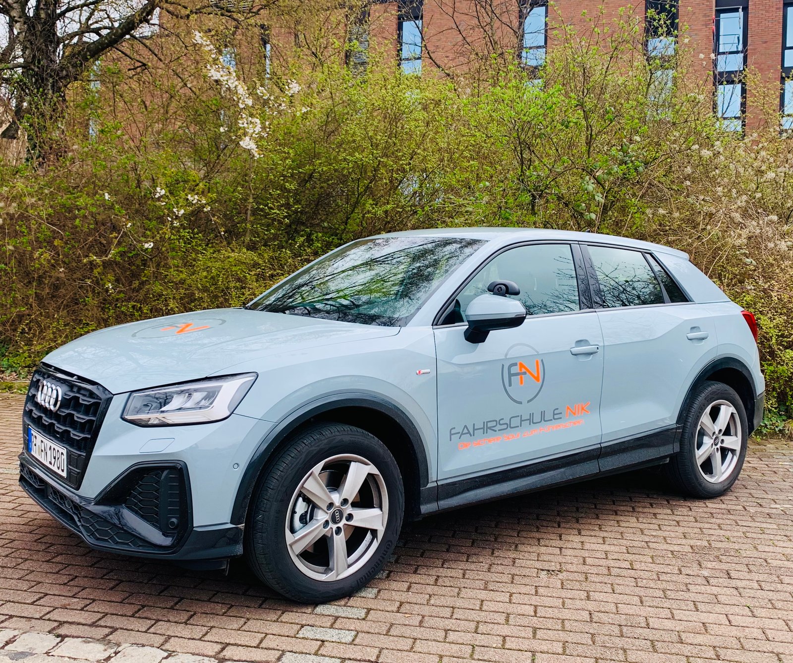 Gründer der Fahrschule NIK